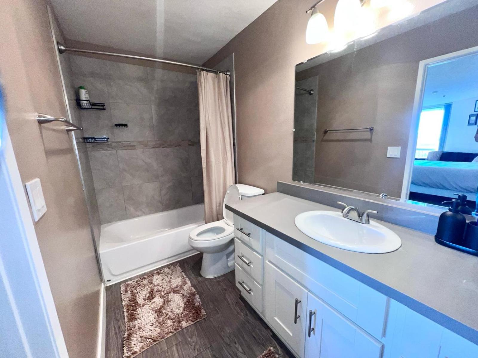 Hollywood Two Bedroom & Free Two Parking Spots Apartment لوس أنجلوس المظهر الخارجي الصورة
