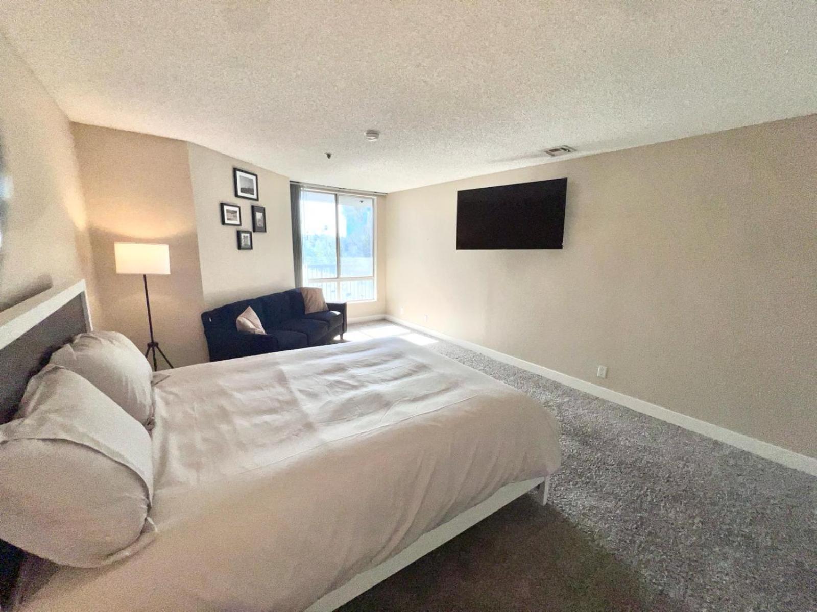 Hollywood Two Bedroom & Free Two Parking Spots Apartment لوس أنجلوس المظهر الخارجي الصورة